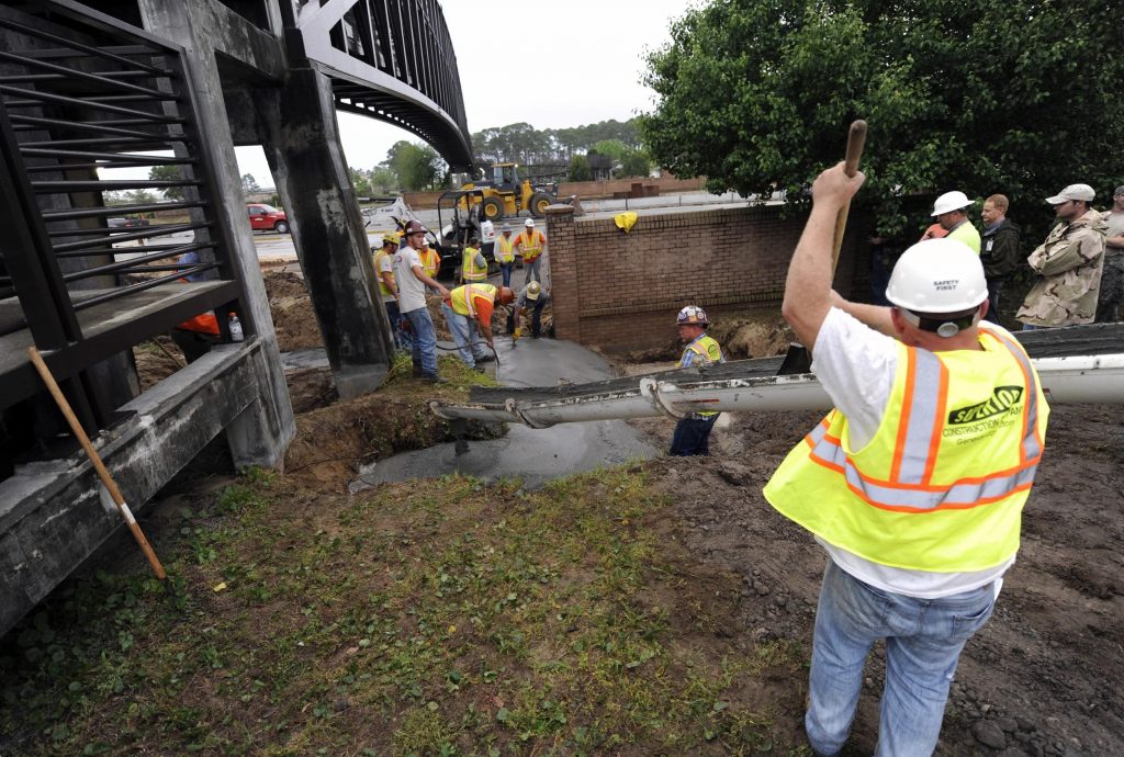 Repairing bridge foundation