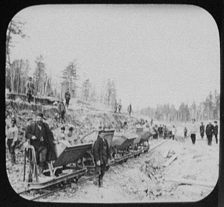 Convicts perform construction work on the Eastern Siberian Railway, 1895.