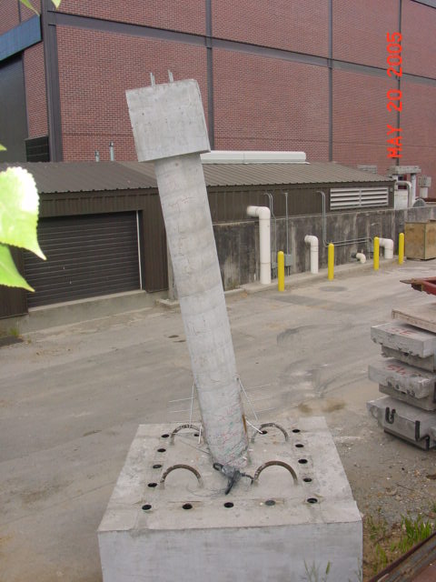 A permanently tilted bridge column